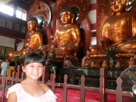 Kasen with a bunch of Buddhas